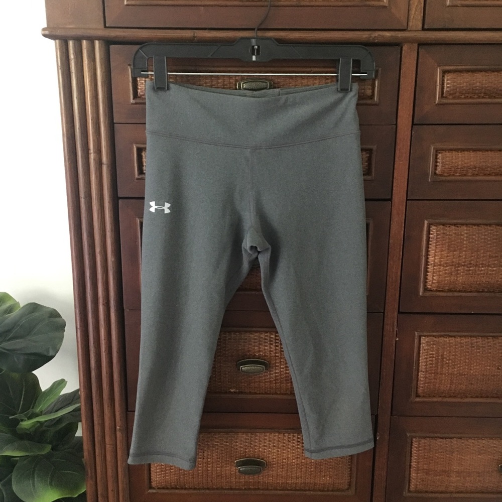 {Under Armour} Crop Leggings
